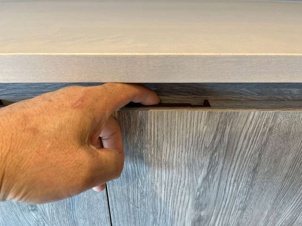 Piilotettu nepparikahva, pinta: valkoinen, AK-60WT ja AK-C60WT. Käytännöllinen turvapultin kahva huviveneiden sisustukseen, matkailuautojen konvertointiin, asuntovaunujen huonekaluihin, matkailuautoihin ja paljon muuta, Sugatsune / LAMP® (Japani) - Image 12