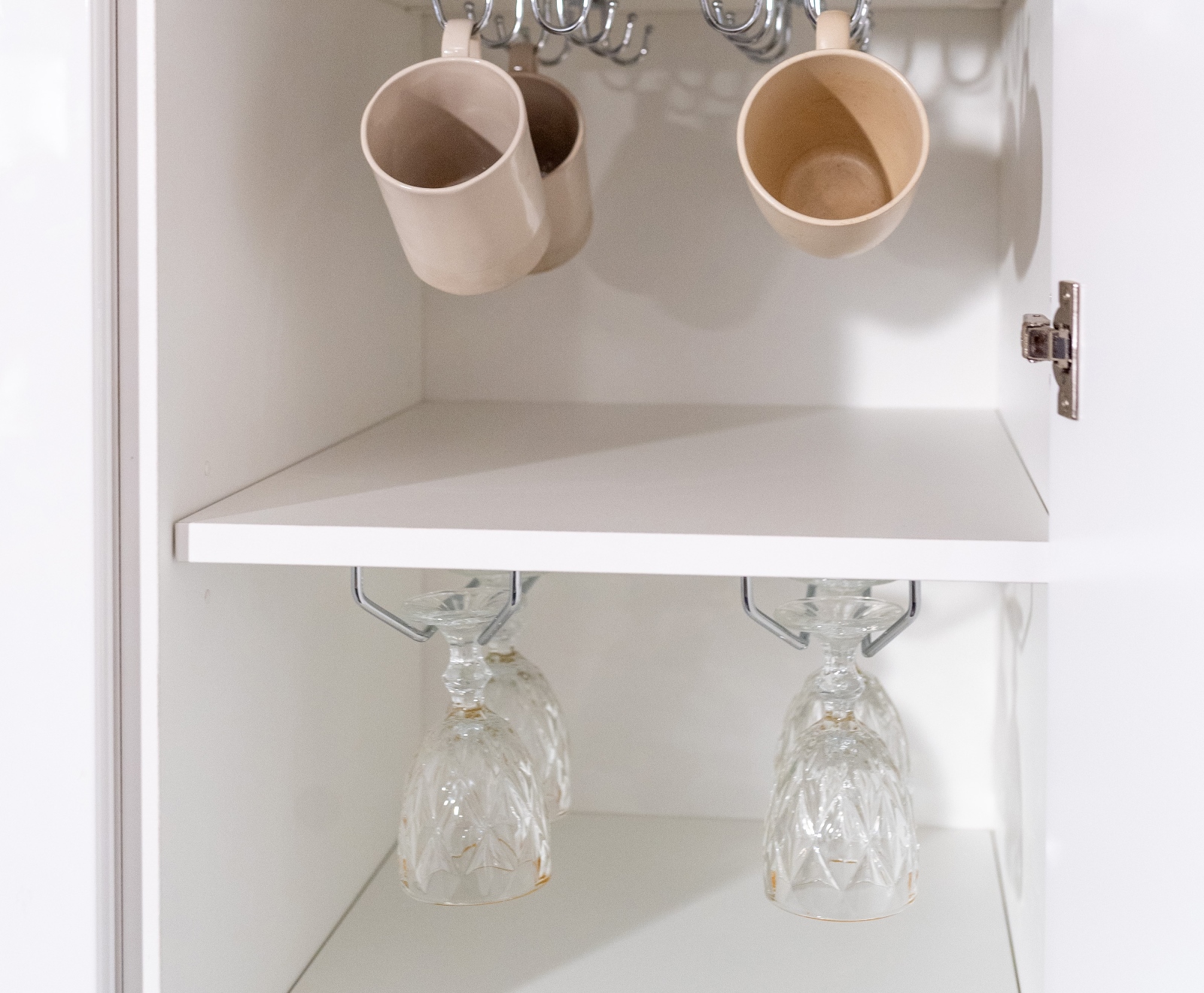 Laadukas viinilasiteline, terästä, pinta: kromattu, 340 mm (13-25/64"), 8938011. Käytännöllinen lasiripustin viinilaseille, samppanjalaseille, cocktaillaseille, konjakkilaseille, pikareille ja paljon muuta, EMUCA:lta - Image 4